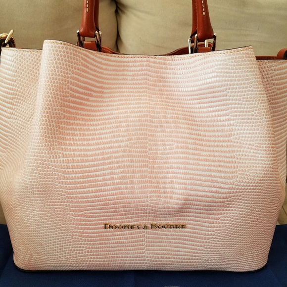 dooney and bourke lizard embossed barlow